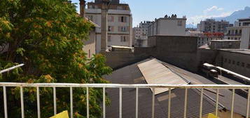 Appartement lumineux 2p 53m² avec balcon + ascenseur