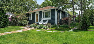 150 Edgemere Dr, Southampton, NY 11968