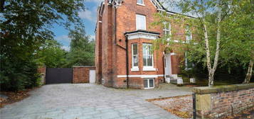 6 bedroom semi-detached house for sale