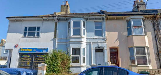 5 bedroom terraced house