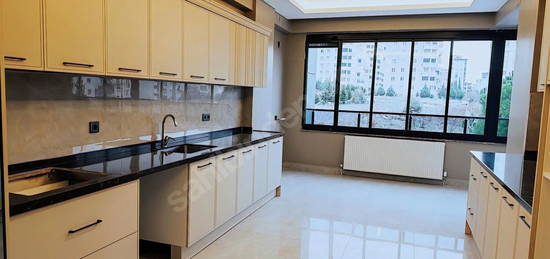 CNR'DEN FARALYA KONUTLARINDA SATILIK 4+1 DAİRE