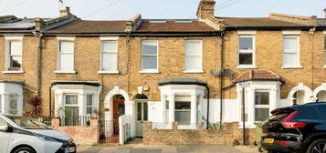 4 bedroom terraced house