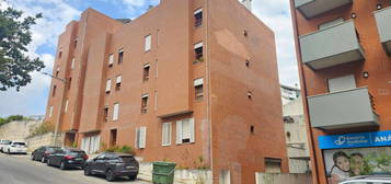 T2+3 Duplex - 5 quartos - Bairro Norton Matos - Coimbra