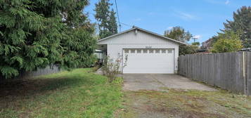 5635 NE Ainsworth St, Portland, OR 97218