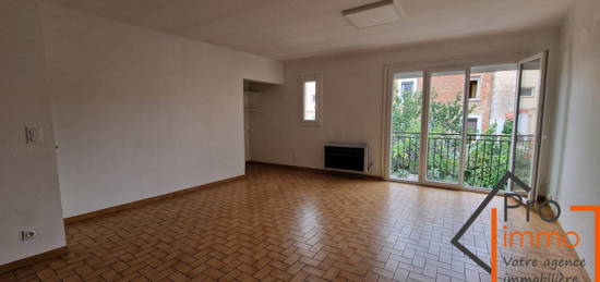 Appartement  à louer, 3 pièces, 2 chambres, 74 m²