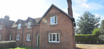 3 bedroom semi-detached house to rent