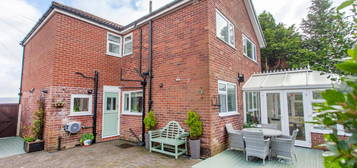 4 bed detached house for sale