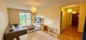 Appartement  à louer, 4 pièces, 3 chambres, 73 m²