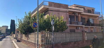 Trilocale in vendita in via del Castello, 31