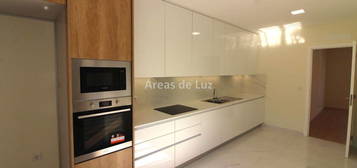 Apartamento T3+1 - Gândara, Leiria