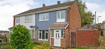 3 bedroom semi-detached house for sale