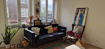 Room in Spacious apartment looking onto windmill