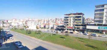 YEDİTEPE ANA CADDE ÜZERİNDE SATILIK SIFIR 3+1 ARAKAT GENİŞ DAİRE