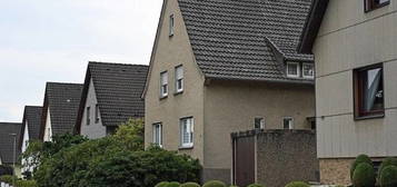 1- bis 2-Familienhaus, Wintergarten und Garage