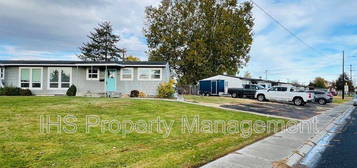 2102 Lee Blvd, Richland, WA 99352