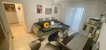 Apartament cu 3 camere - Etaj Intermediar - Bloc din 80 - Tesatura