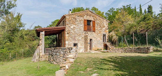 Finca rústica en venta en Montagut i Oix