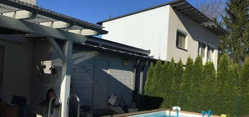 Haus mit Pool, Doppelcarport und Erdwärmeheizung