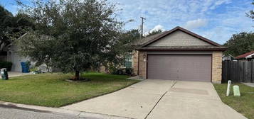 126 Whistlers Cv, Rockport, TX 78382