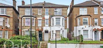 Flat for sale in Thurlow Park Road, London SE21