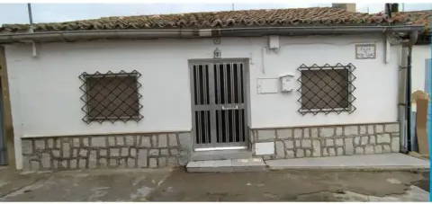 Casa adosada en calle de P&#xE9;rez Gald&#xF3;s