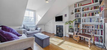 Flat for sale in Manville Road, London SW17