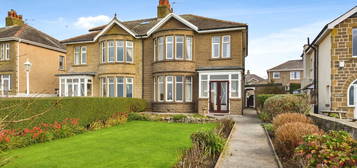 3 bed semi-detached house for sale