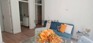 Apartamento T2 REMODELADO em S. Domingos de Benfica, Lisboa