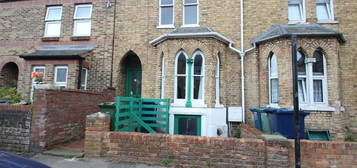 4 bed property to rent