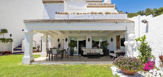 Casa adosada en Nueva Alcántara, Marbella