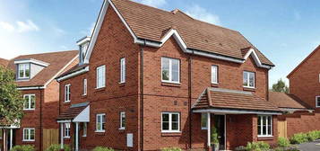 3 bedroom semi-detached house to rent