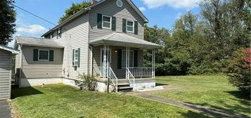 4 English Ln, Coral, PA 15731