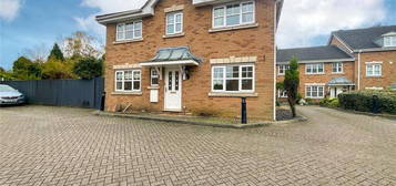 3 bedroom semi-detached house