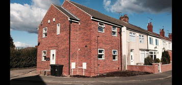 Flat to rent in Askern Road, Doncaster DN5