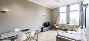 Flat to rent in Trinity Square, London EC3N