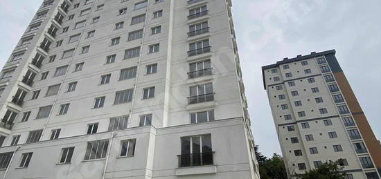 YAKACIK'TA KAÇIRILMAYACAK SATILIK 3+1 DAİRE