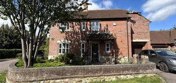 5 bedroom detached house to rent