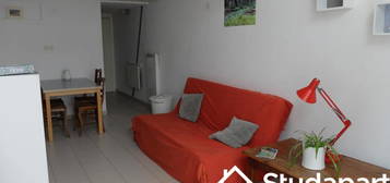 Appartement meublé  à louer, 4 pièces, 3 chambres, 80 m²