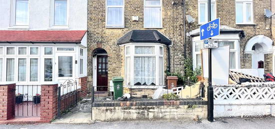 Terraced house for sale in Claremont Road, London E17