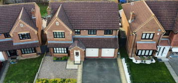 5 bedroom detached house