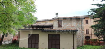 Casa indipendente in vendita in località Colle, 121