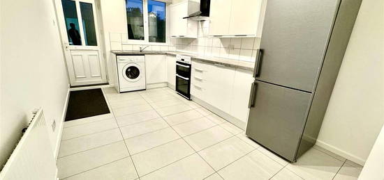 Flat to rent in Terminus Road, Sheffield S7