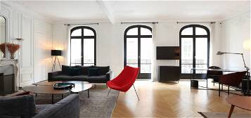 Location appartement 7 pièces 205 m²