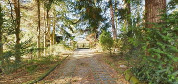 Gartengrundstück mit Sommer-Bungalow zu vermieten