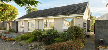 2 bedroom semi-detached bungalow for sale