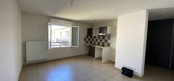 Studio 1 pièce 28 m²