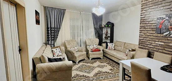 TUTUMLU SOKAKTA 2 ODA 1 SALON BAĞLAR CADDESİNE 2 BİNA İÇERDE