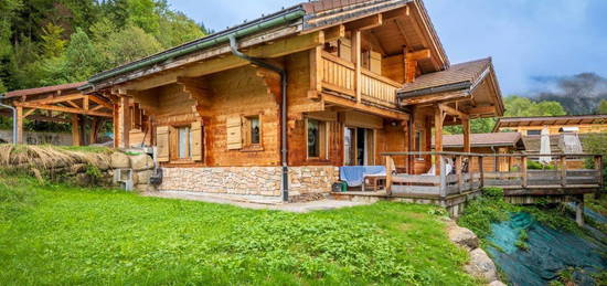 SUBLIME CHALET A 4 MIN DU SKI - IDEAL FAMILLE - TERRASSE JARDIN