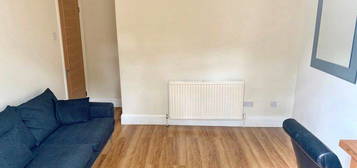 2 bed flat to rent