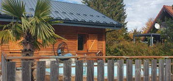 Maison style chalet dans un lieu calme et champêtre